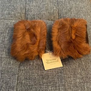 VIVIENNE WESTWOOD Fur Half Gloves New With Tag